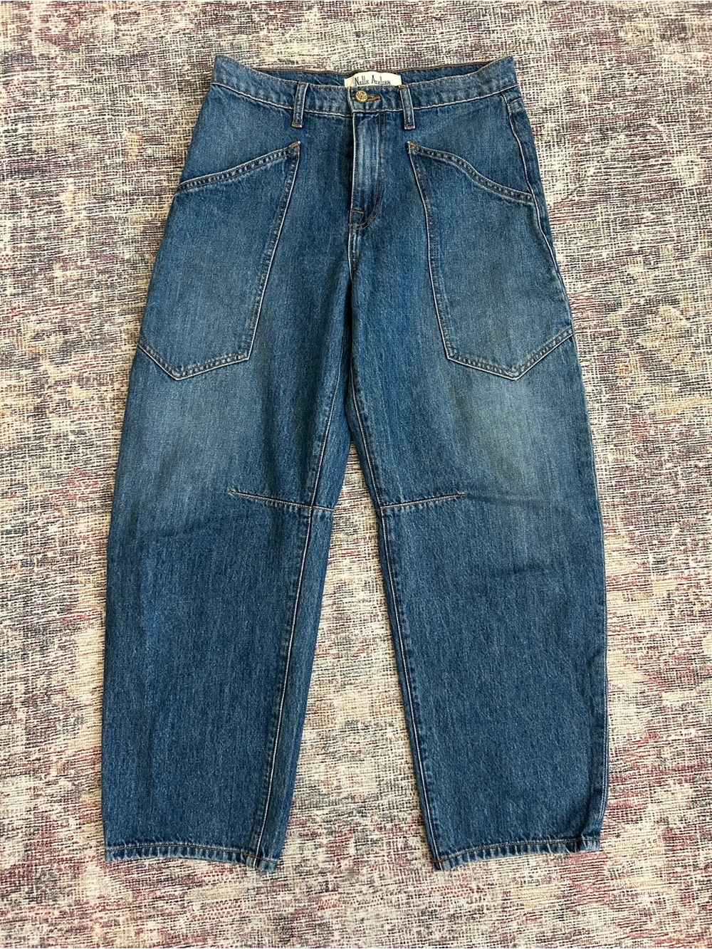 Relaxed Fit Women's Barrel Denim Jeans in Medium Blue